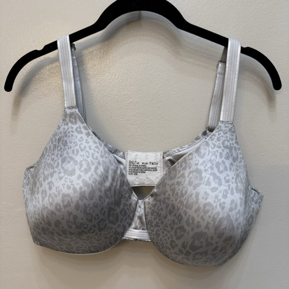 Bali Back Smoothing Bra 40D Underwire Satin Seamless Padded Cup Adjustable